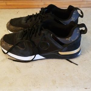 Mens 9.5 used lv shoes